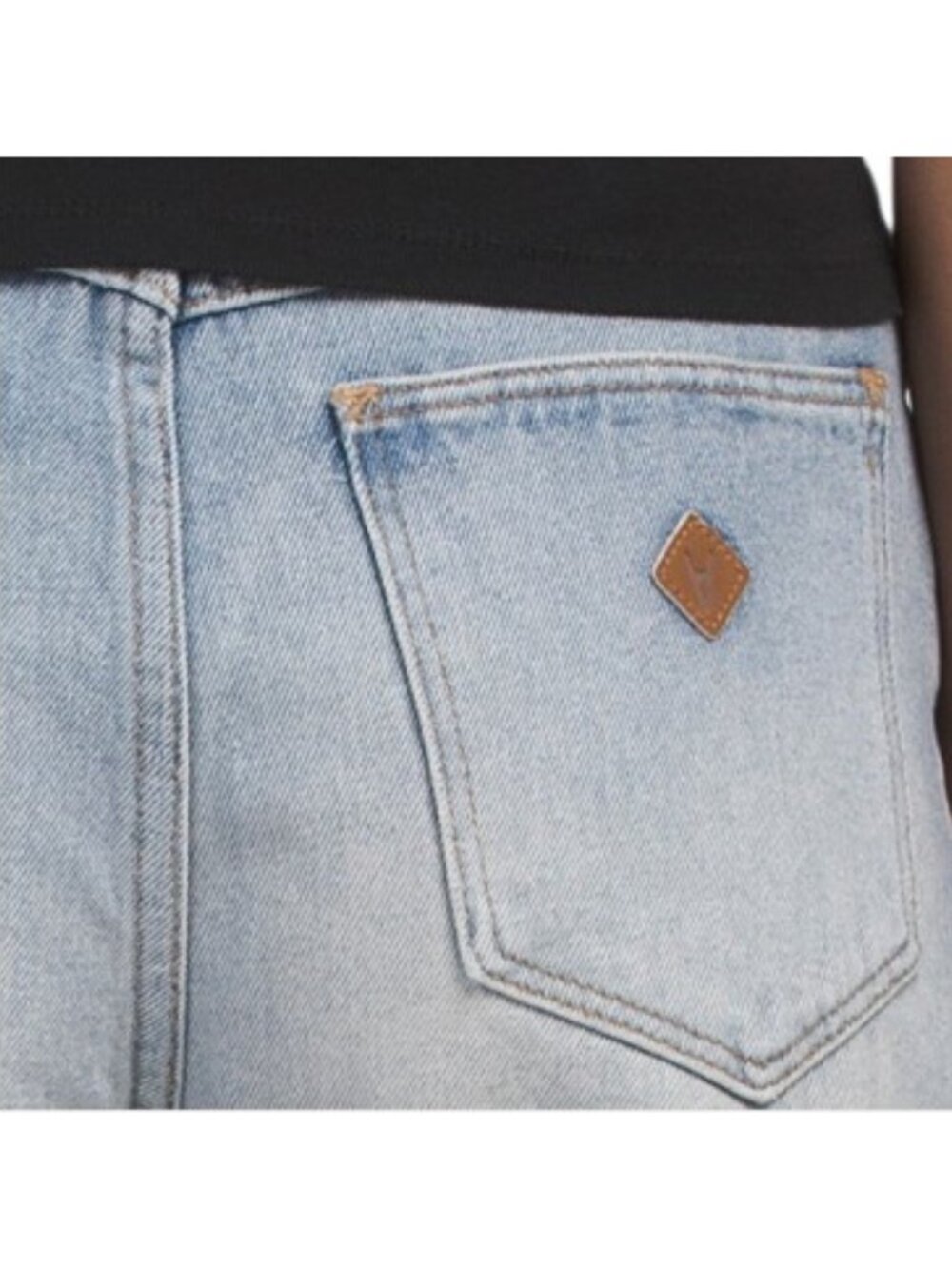 ABRAND Carrie Caitlin Shorts - Picture 4 of 4